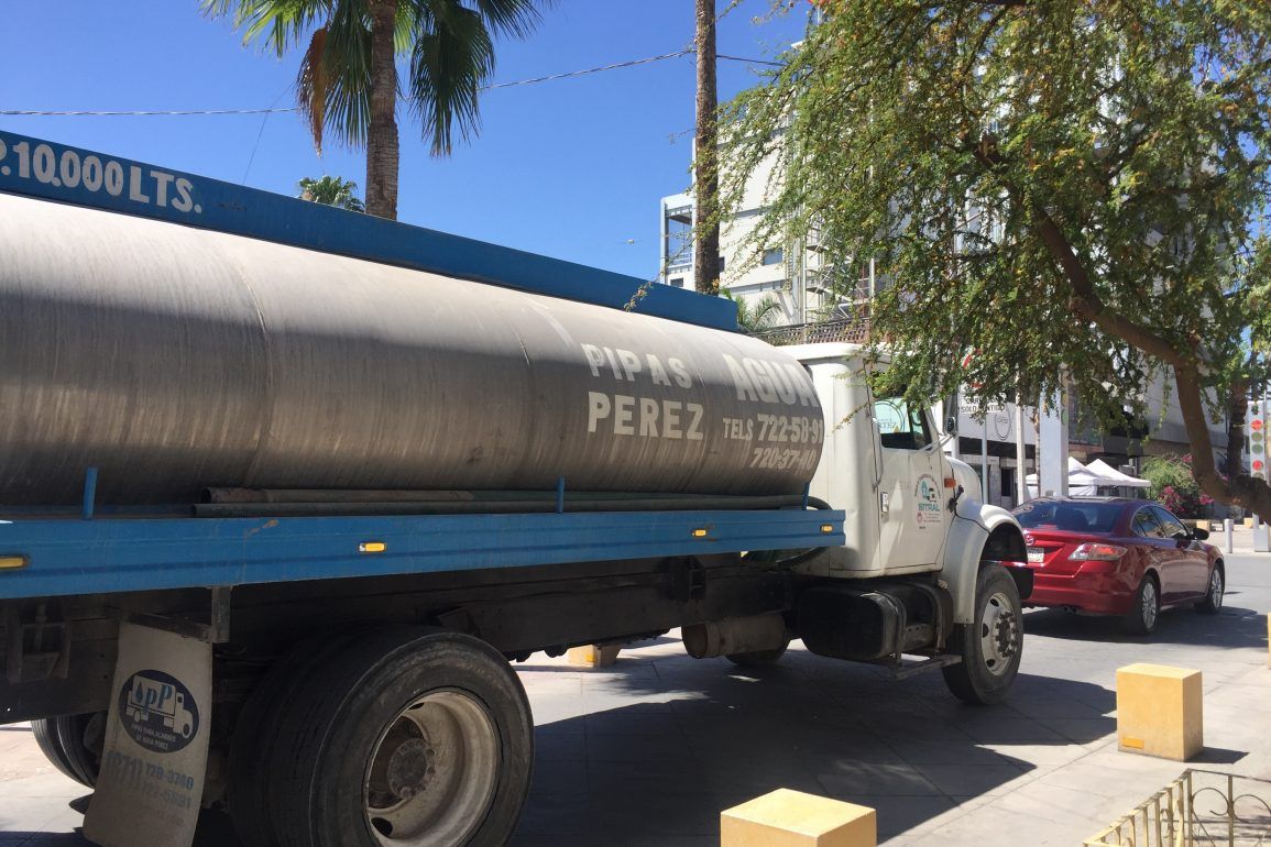 Pipa falta de agua torreon