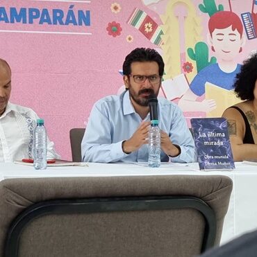 Presentación de 'La última mirada. Obra reunida' de Teresa Muñoz en la FILC 2025.