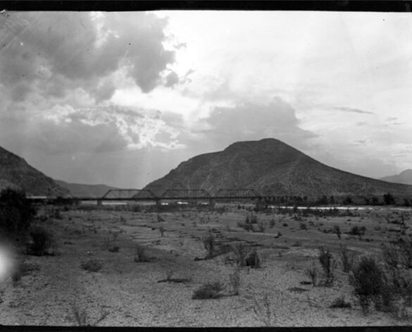 Río Nazas 1925-1935. Autor Casasola